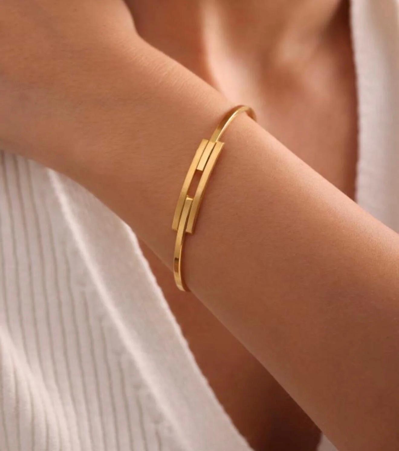 KABURGA KELEPÇE BİLEKLİK